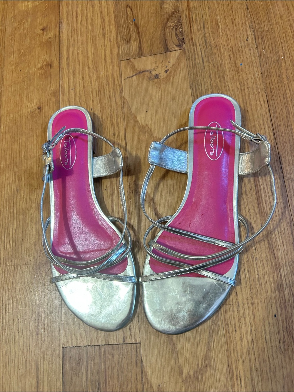 Talbots Liana Strappy Metallic Nappa Sandals Low Heel Flat Buckle Sz 8.5B Brazil